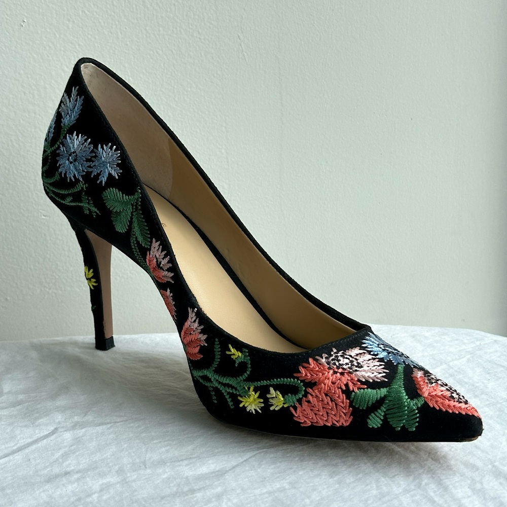 Ann Taylor | Garden Embroidered Heel size 7.5